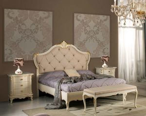 Art. 3802, Elegantes Bett mit handgefertigten Schnitzereien