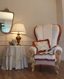 Ginevra, Klassischer Sessel mit Blattgold Verzierungen gepolstert