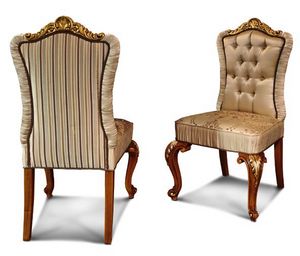 Art. 633, Eleganter Stuhl mit geschnitzten Beinen