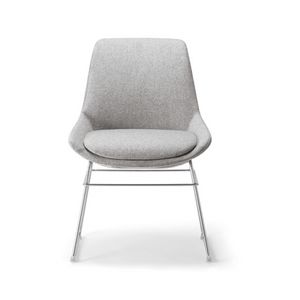 Crystal 01 S, Gepolsterter Stuhl mit Metallkufengestell
