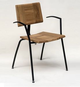 EAGLE B05, Stapelbarer Stuhl mit Armlehnen