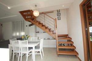 Art. G02, Offene Treppe aus Holz